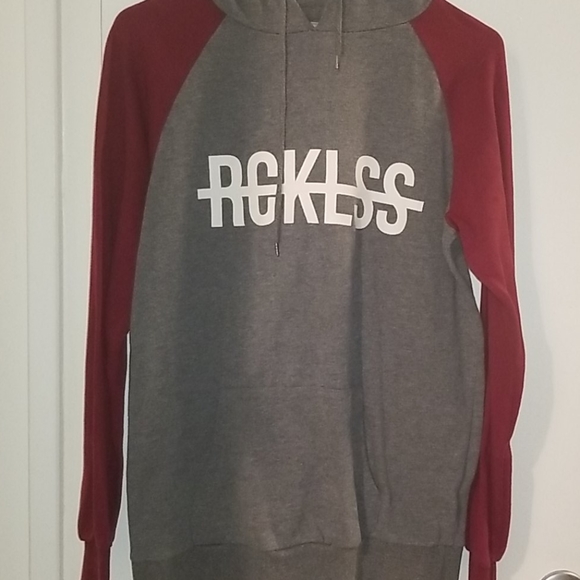 Young & Reckless - Picture 1 of 3